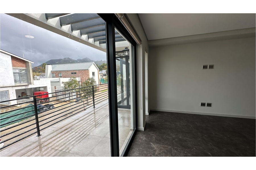 To Let 3 Bedroom Property for Rent in Paarl Central Western Cape